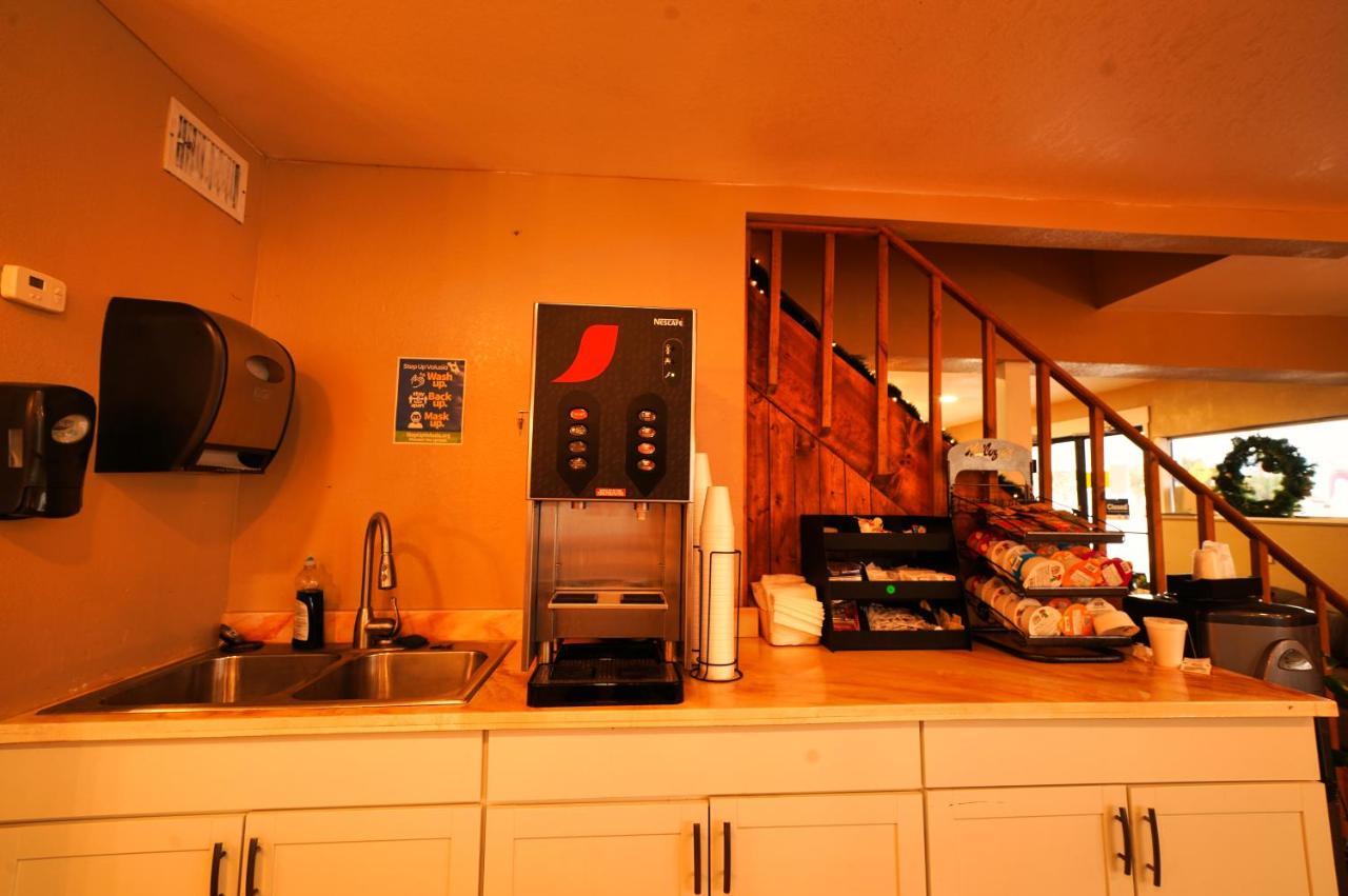 Sandals Inn Дейтона Бийч Екстериор снимка